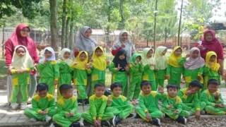 outing class TK Islam Al Fath Bekasi