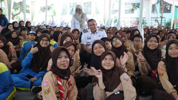 Tri Adhianto Tegaskan Renang di Sekolah Tidak Wajib: Bukan Penentu Nilai Akademis Peserta Didik