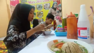 Usaha kecil masyarakat