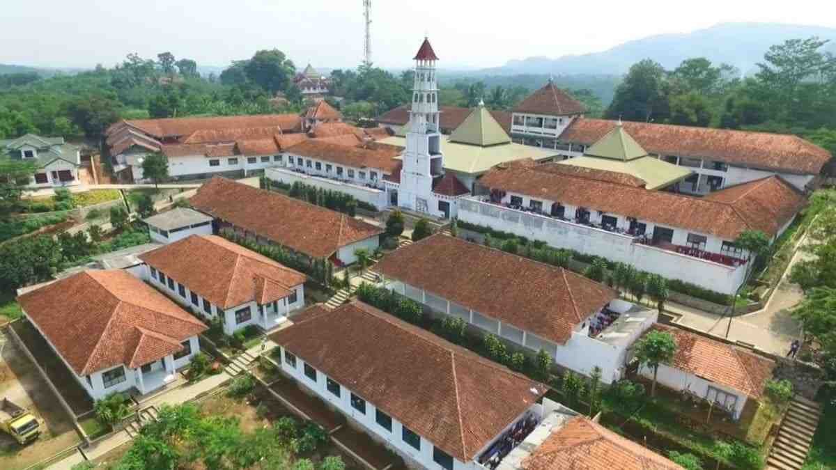 Pondok Pesantren Darunnajah 2 Cipining Bogor Jawa Barat