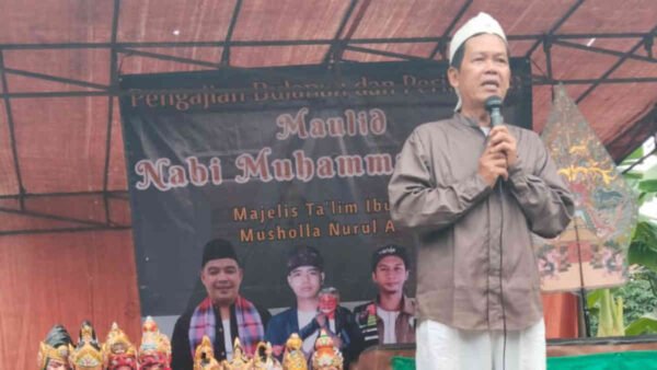 Semangat Kebersamaan di RW 02 Ciketing Udik: Pengajian, olahraga bulu tangkis hingga PMT