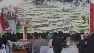 Aplikasi “Nyari Gawe” Resmi Meluncur: Gak Perlu Lagi Lari-lari Bawa Map Biru ke Pabrik