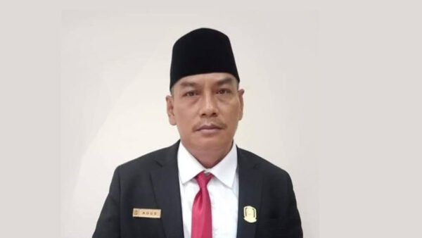 Politisi PDIP Tekankan Kewajiban Satuan Pendidikan Dasar dan Pentingnya Guru SD yang Penyabar
