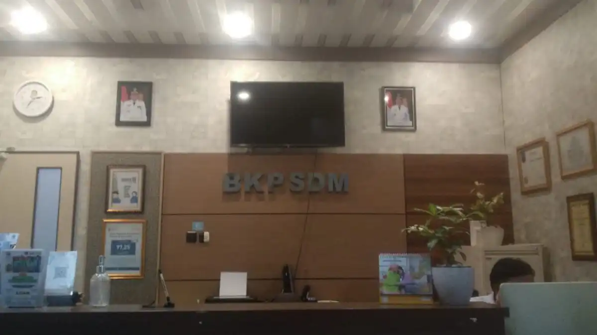 “Gimmick” Nomenklatur di Tengah Semrawutnya Birokrasi: Ada Apa dengan Pemkot Bekasi?