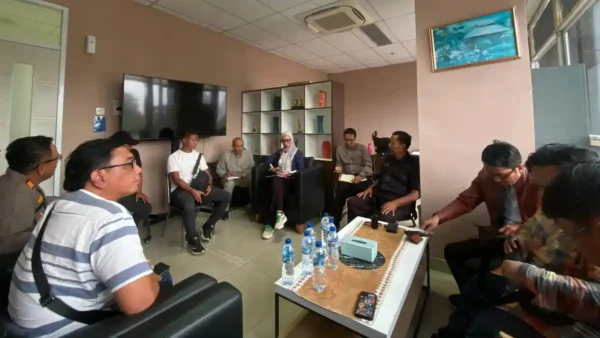 DLH Kota Bekasi “Linglung” Hadapi Dugaan Pencemaran Kali Cikeas Berulang, Tudingan Suap Mengemuka