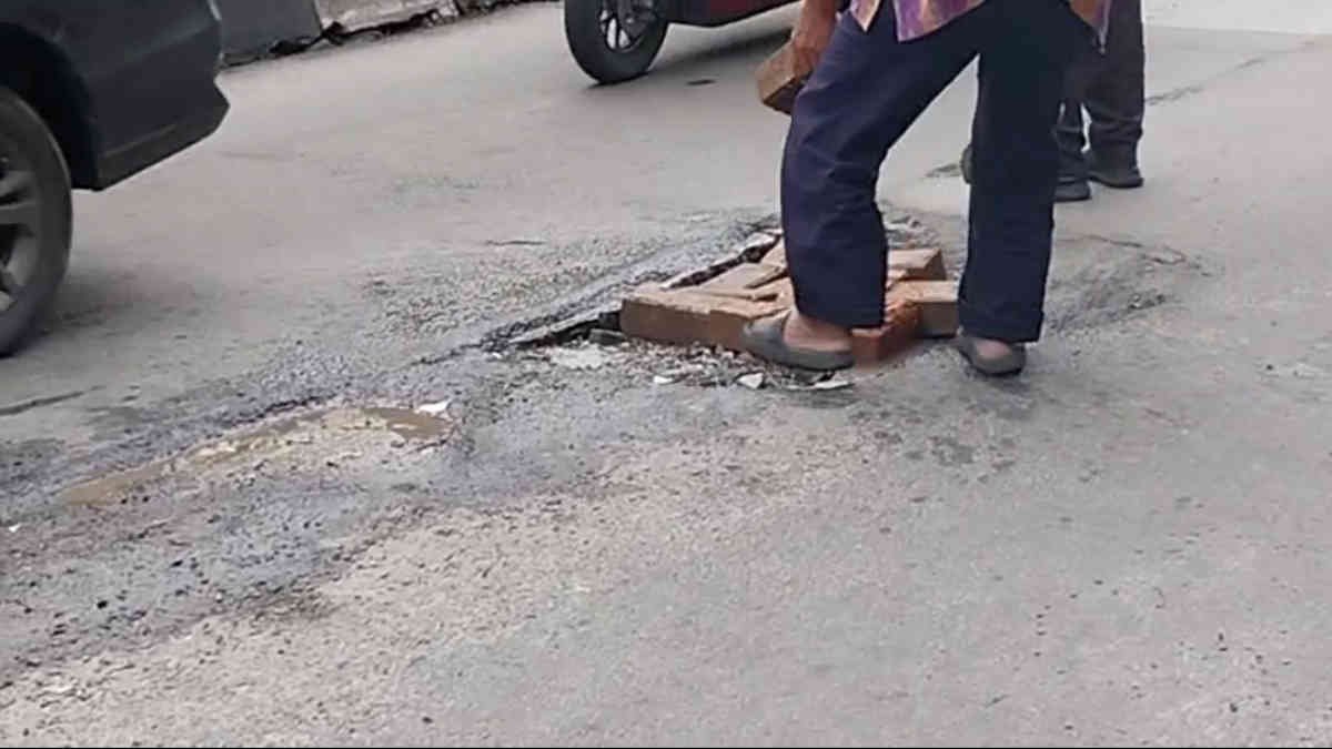 Aspal Ambruk, Janji Mulus: Bekasi Kalah oleh Hujan